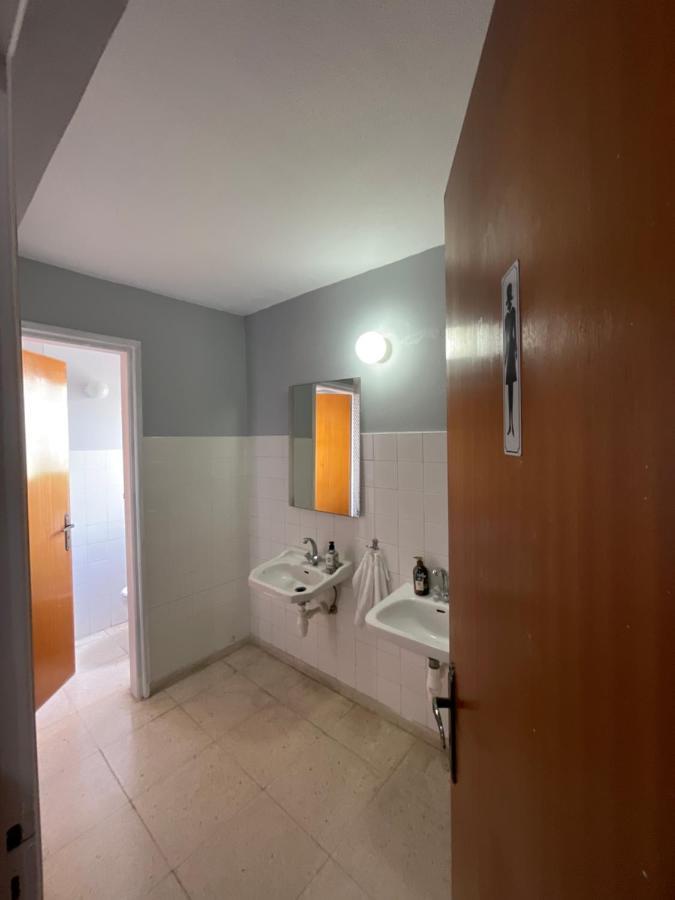 Marina Albergue Paphos Exterior foto