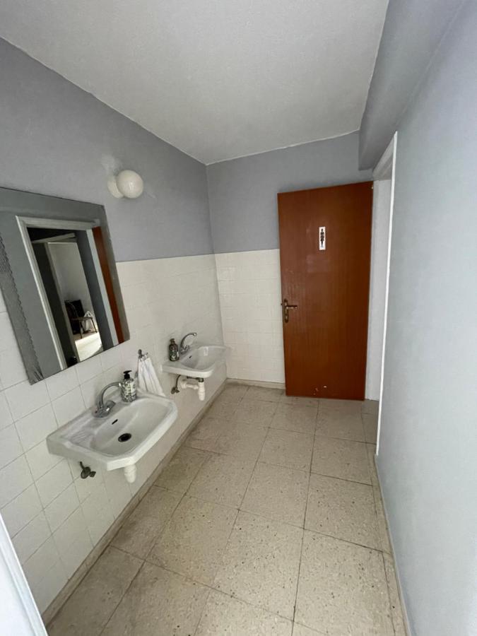 Marina Albergue Paphos Exterior foto